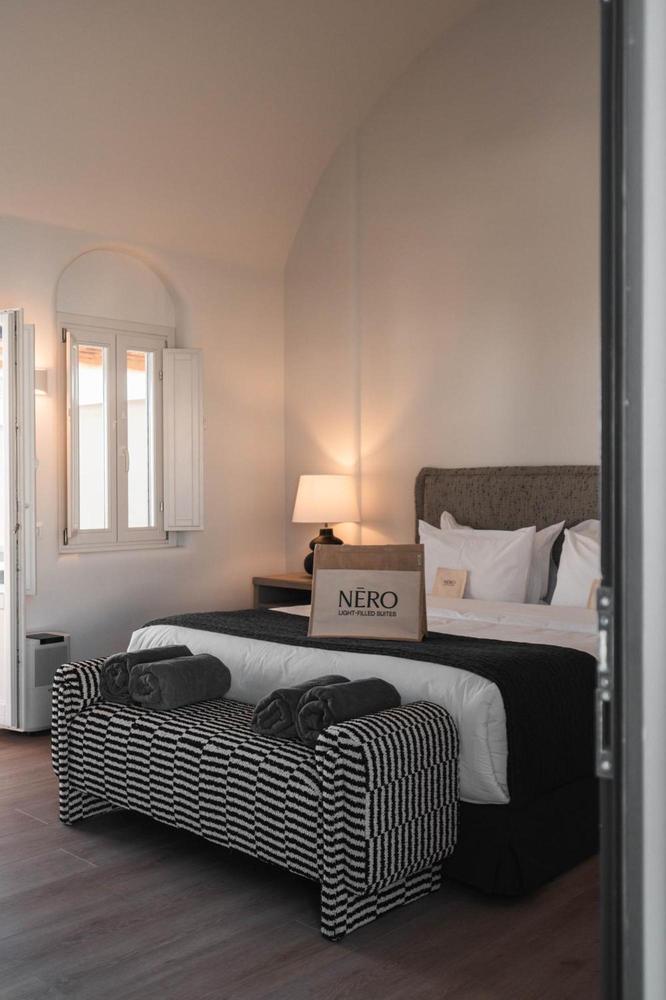 אימרוביגלי Nero Suites By Nomee Hospitality Group מראה חיצוני תמונה
